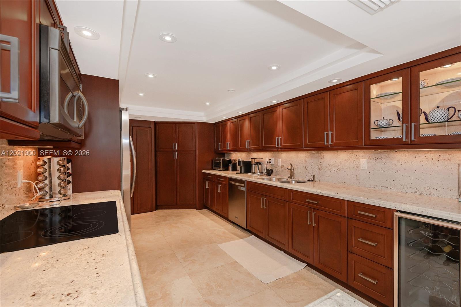 1121 Crandon Blvd E405 E405 Property Photo 11
