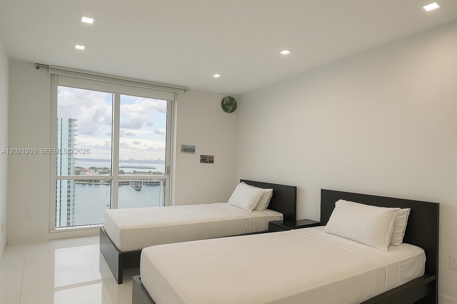 901 Brickell Key Boulevard 3307 Property Photo 10
