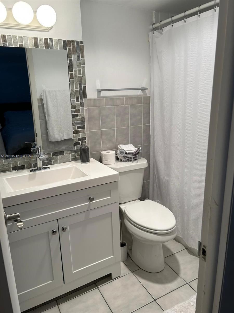 750 N Ocean Boulevard 1106 Property Photo 11