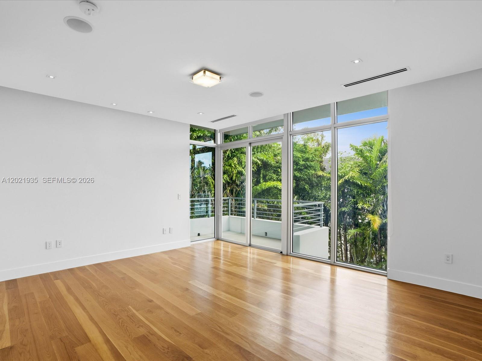 125 Hampton Lane Property Photo 39