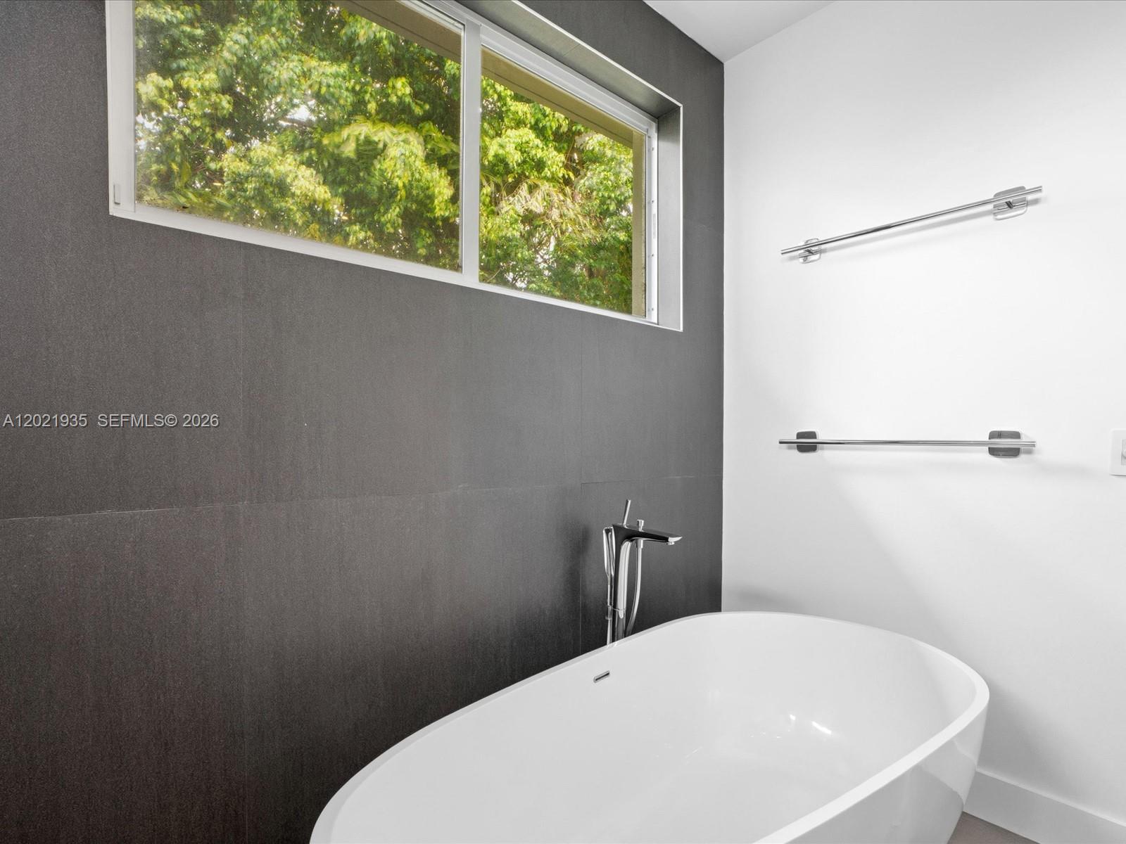 125 Hampton Lane Property Photo 67