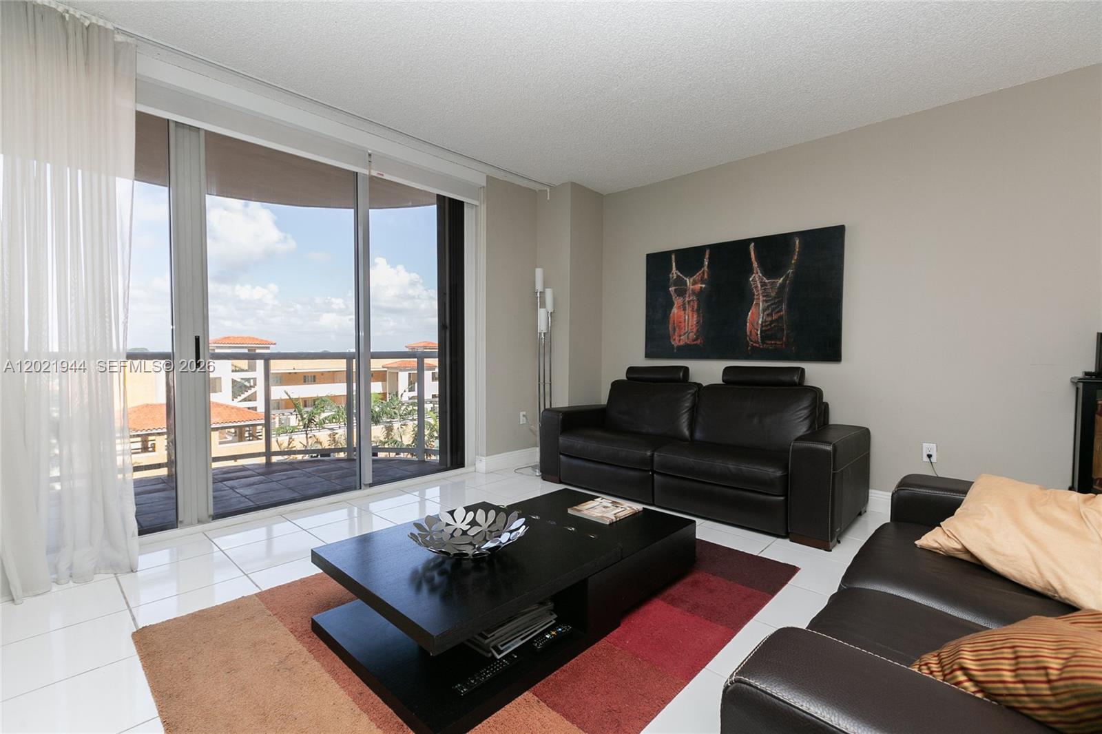 8855 Collins Avenue 6f Property Photo 7