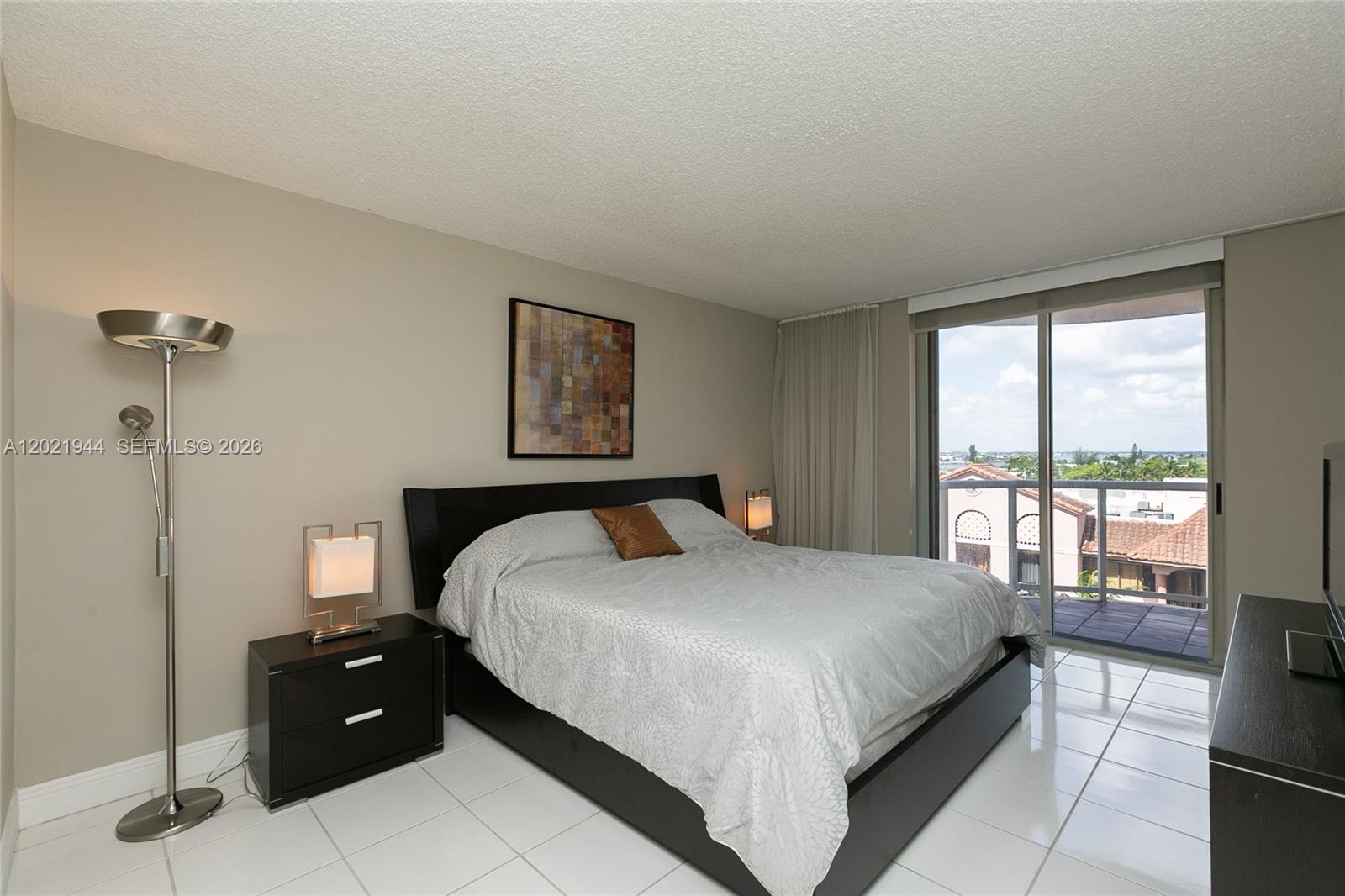 8855 Collins Avenue 6f Property Photo 11