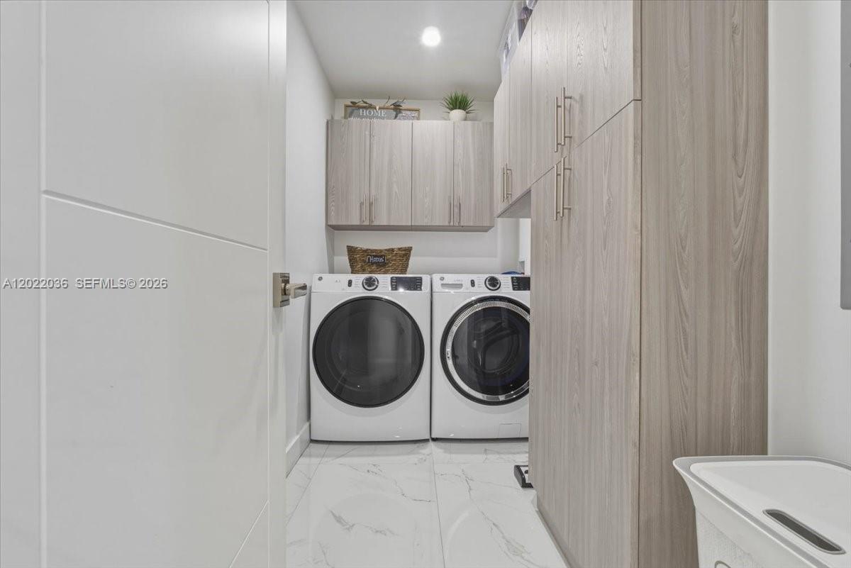 120 W 50th Street Property Photo 11
