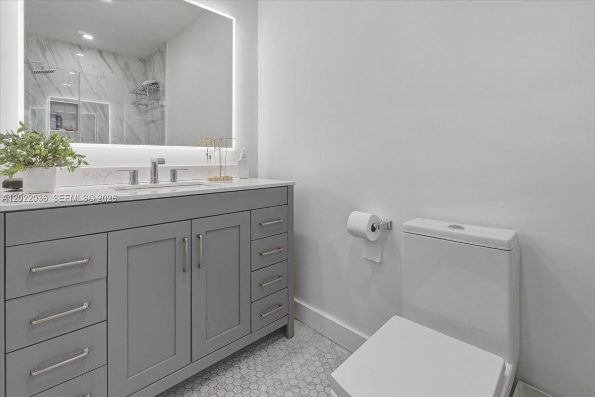 120 W 50th Street Property Photo 13