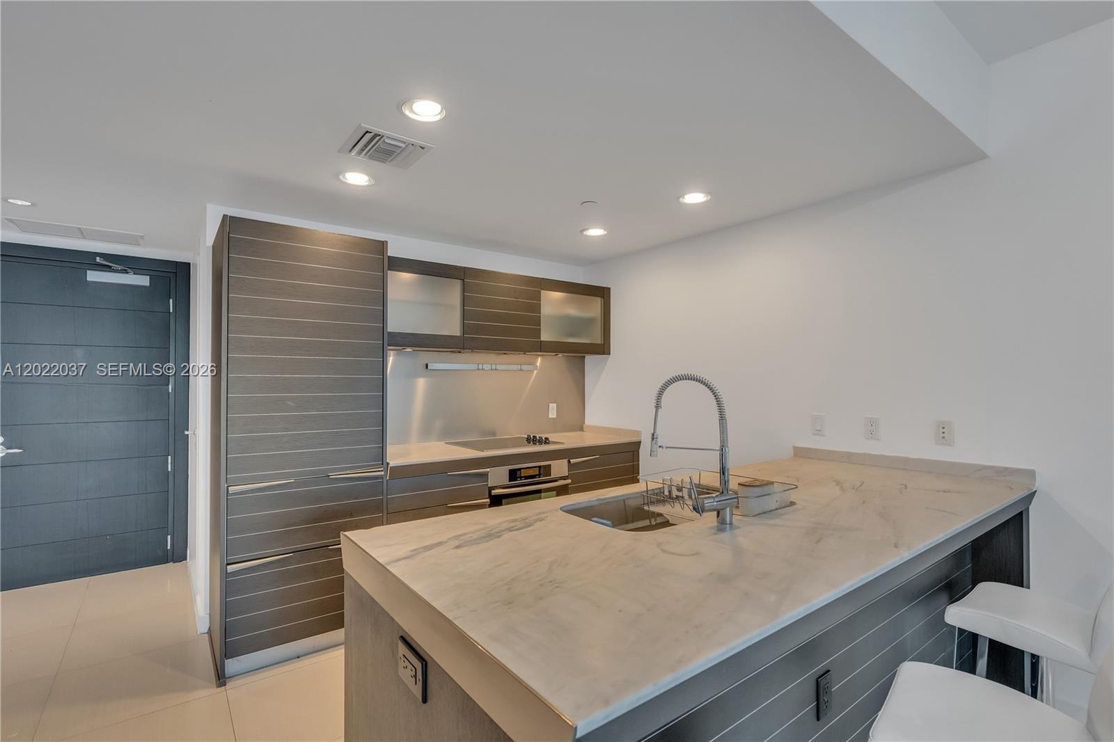 200 Biscayne Boulevard Way 3911 Property Photo 6