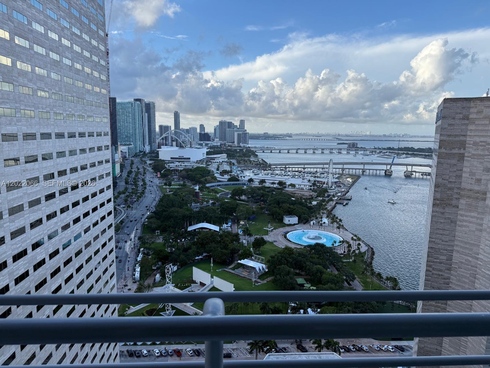 325 S Biscayne Boulevard 3620 Property Photo 1