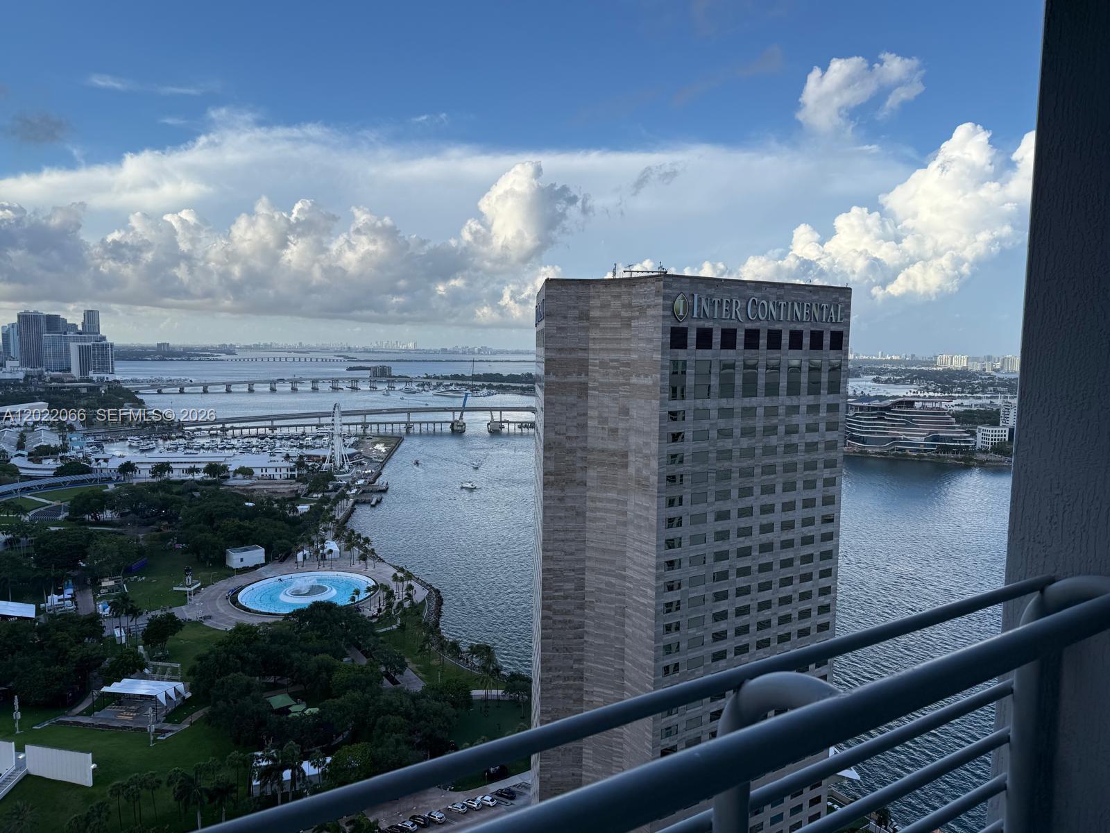 325 S Biscayne Boulevard 3620 Property Photo 2