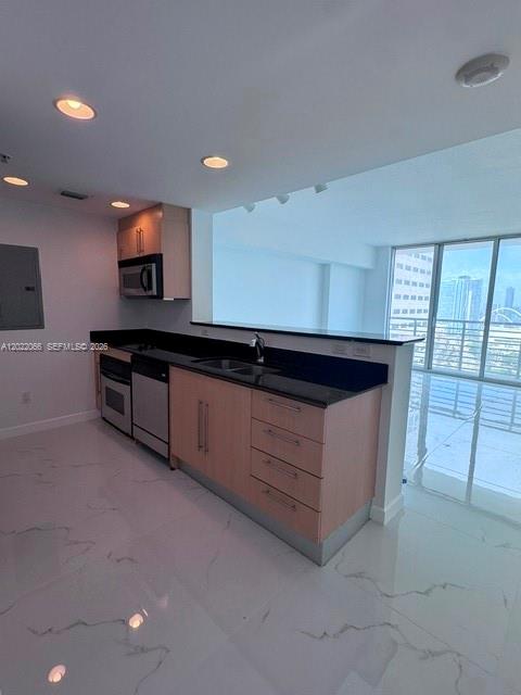 325 S Biscayne Boulevard 3620 Property Photo 2