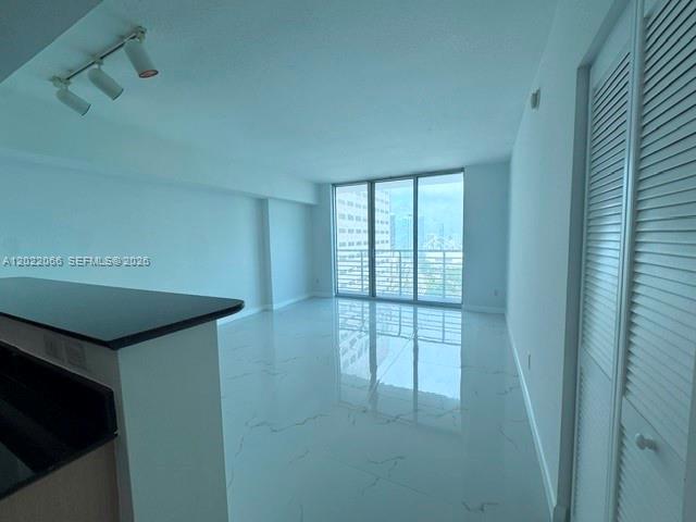 325 S Biscayne Boulevard 3620 Property Photo 4