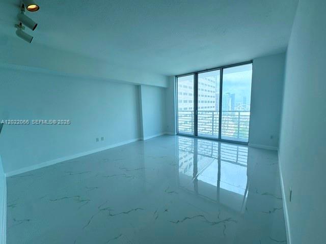 325 S Biscayne Boulevard 3620 Property Photo 5