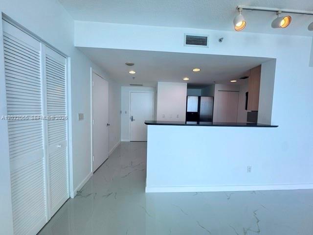 325 S Biscayne Boulevard 3620 Property Photo 6