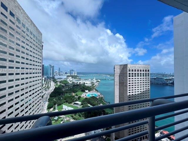 325 S Biscayne Boulevard 3620 Property Photo 9