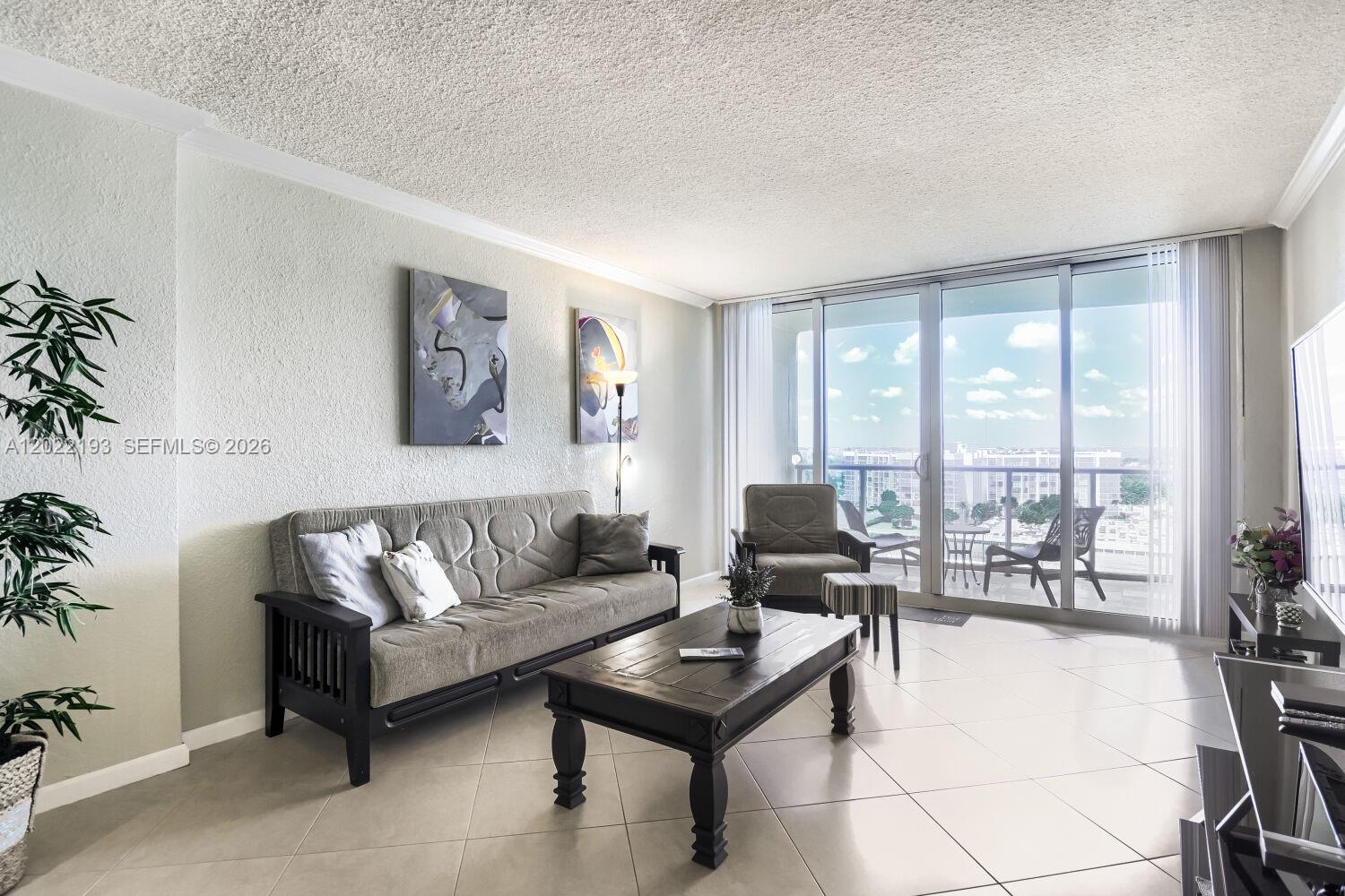 2501 S Ocean Drive 1129 (available Now-oct) Property Photo 2