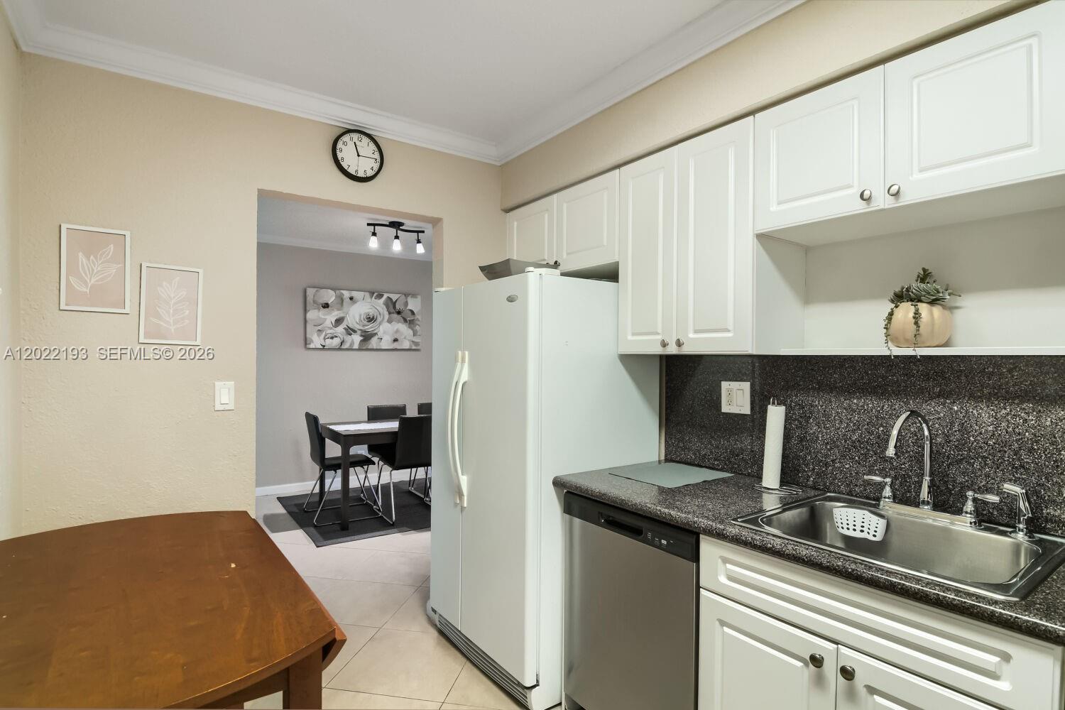 2501 S Ocean Drive 1129 (available Now-oct) Property Photo 5