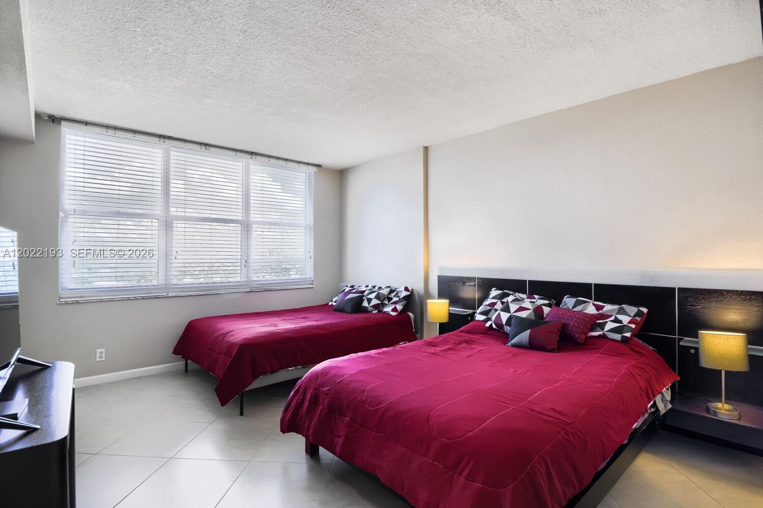 2501 S Ocean Drive 1129 (available Now-oct) Property Photo 8