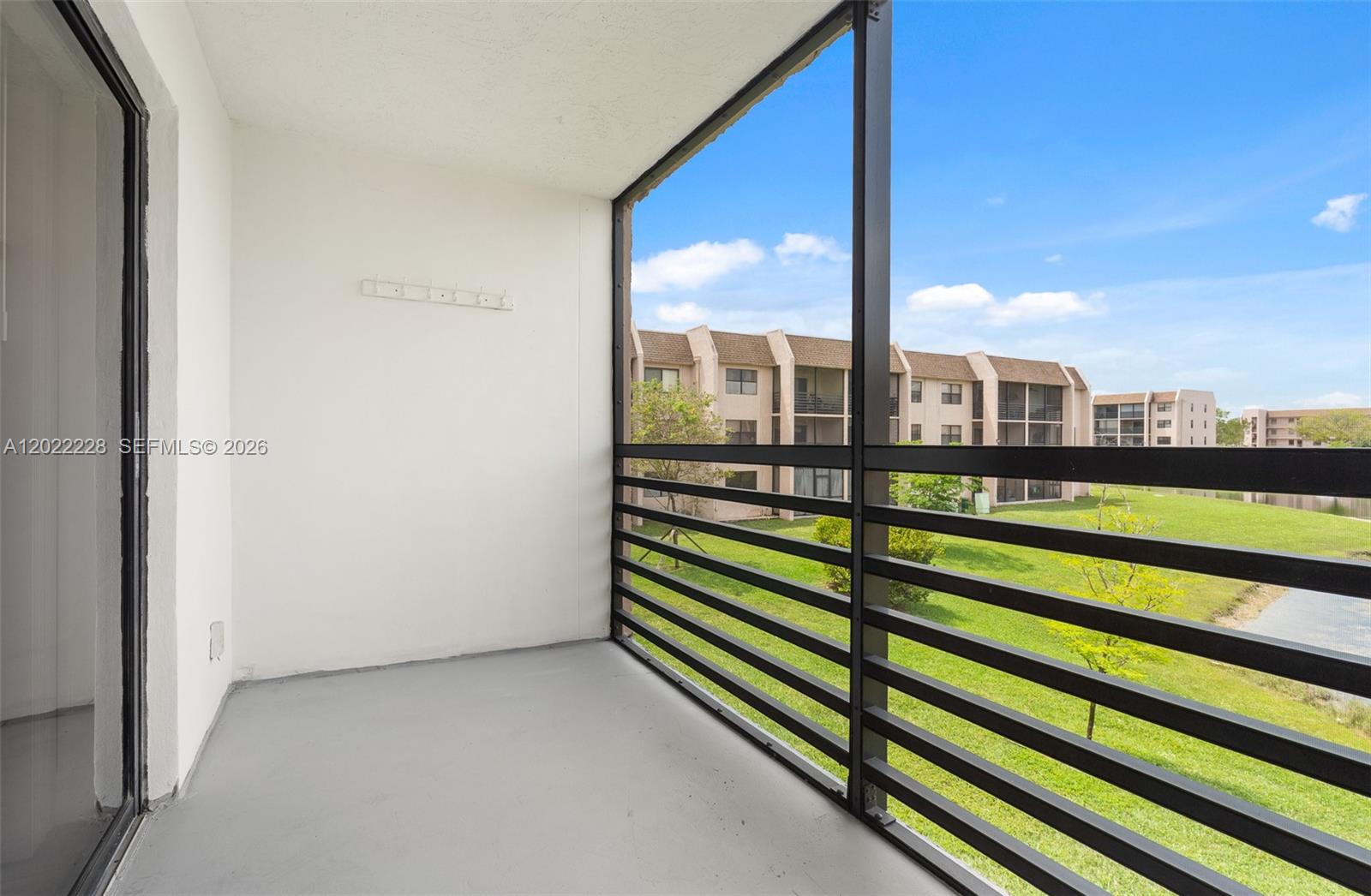 10130 Sunrise Lakes Boulevard 210 Property Photo 29