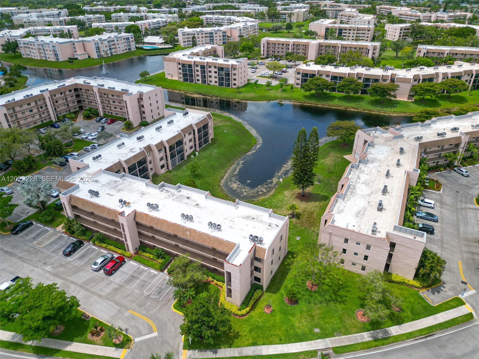 10130 Sunrise Lakes Boulevard 210 Property Photo 33