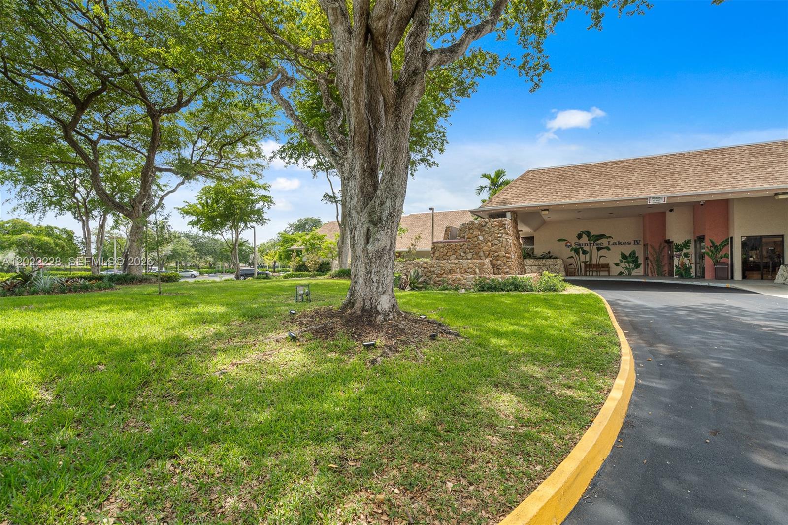 10130 Sunrise Lakes Boulevard 210 Property Photo 36