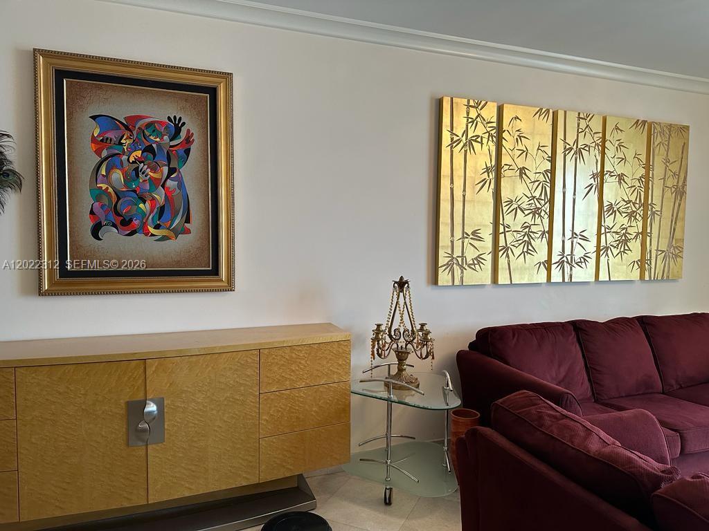 A12022312 Property Photo 8