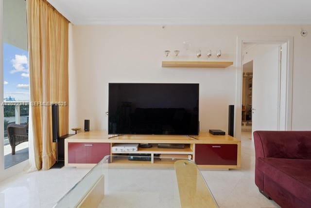 A12022312 Property Photo 11