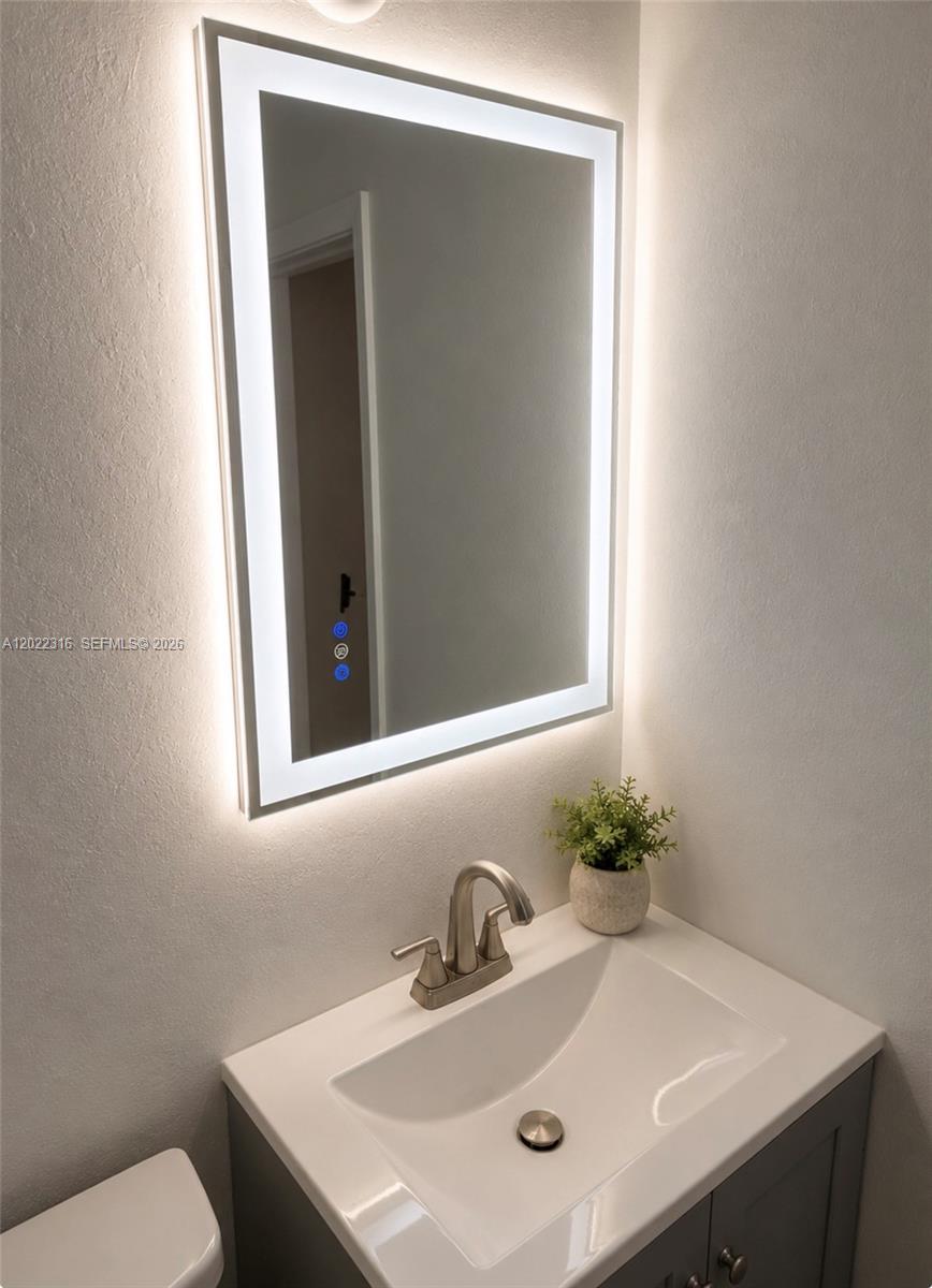 A12022316 Property Photo 6