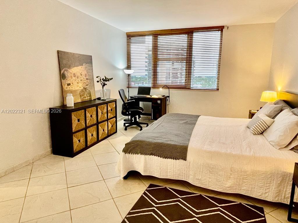 2030 S Ocean Drive 801 Property Photo 6