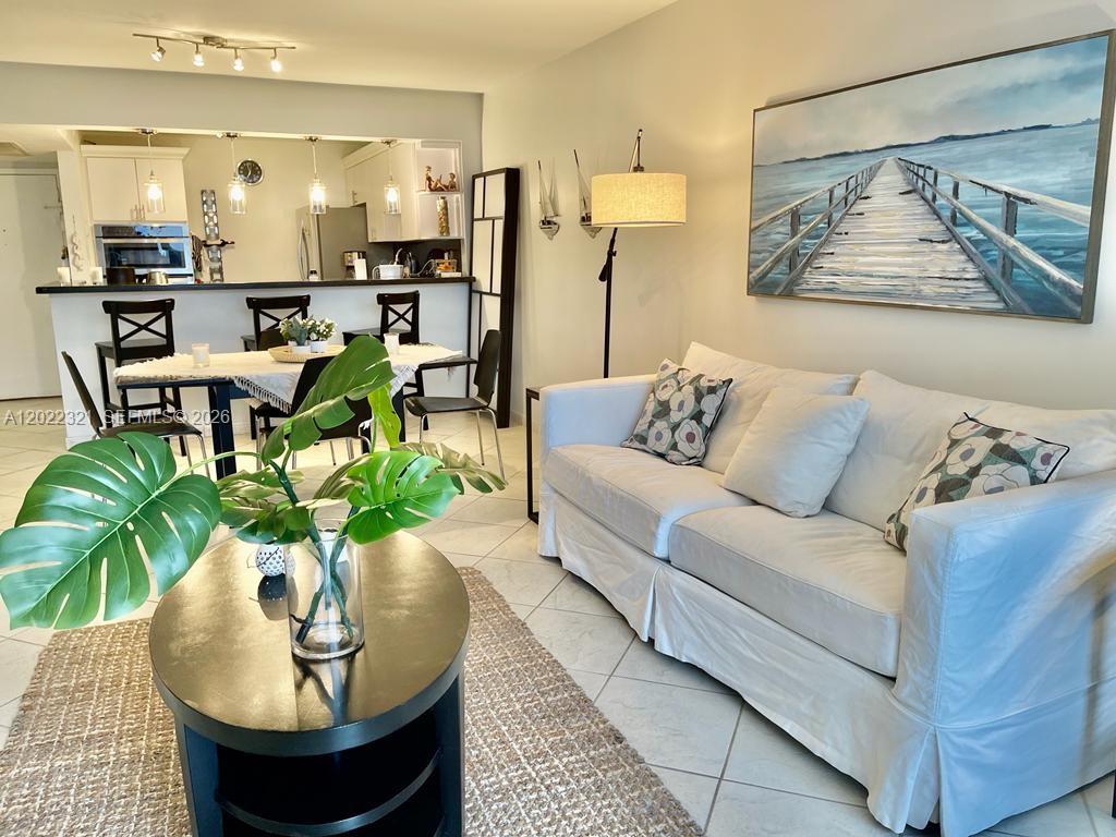 2030 S Ocean Drive 801 Property Photo 10