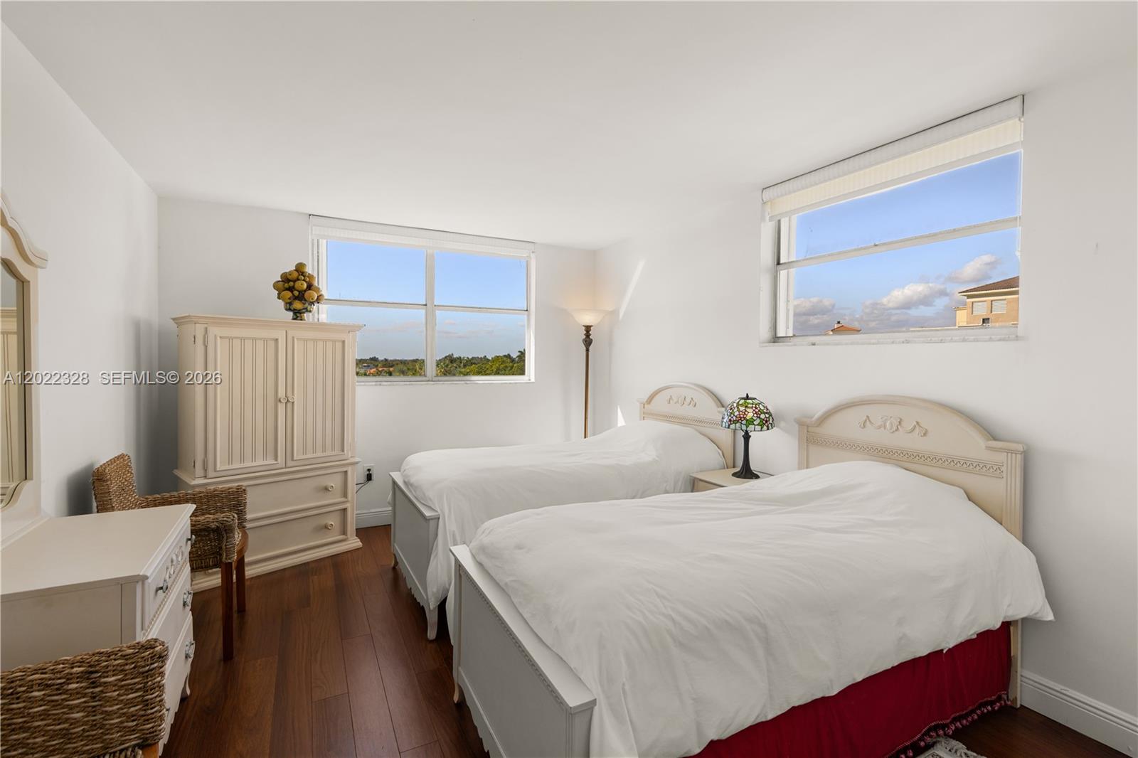 210 Sea View Drive 611 Property Photo 6