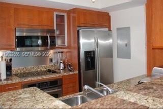 110 Washington Avenue 1614 Property Photo 4