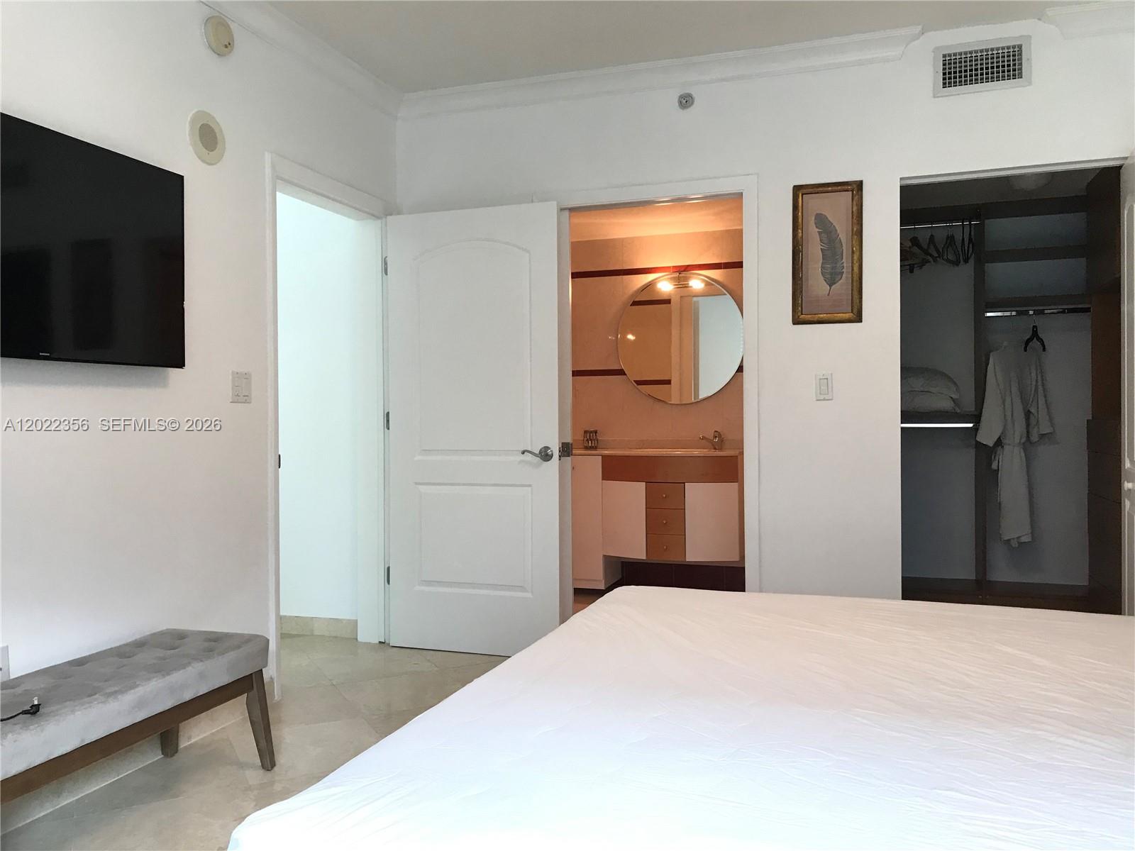 110 Washington Avenue 1614 Property Photo 17