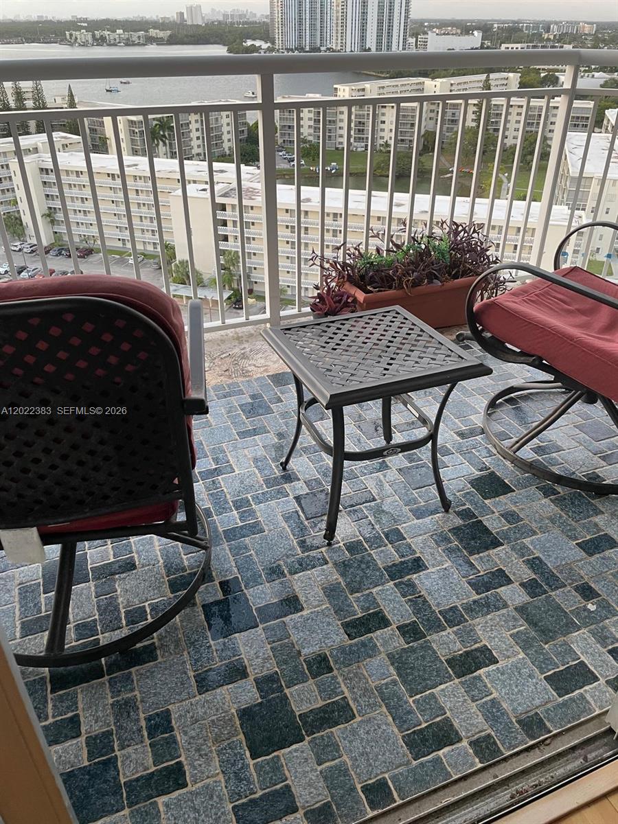 18021 Biscayne Boulevard 1701 Property Photo 7