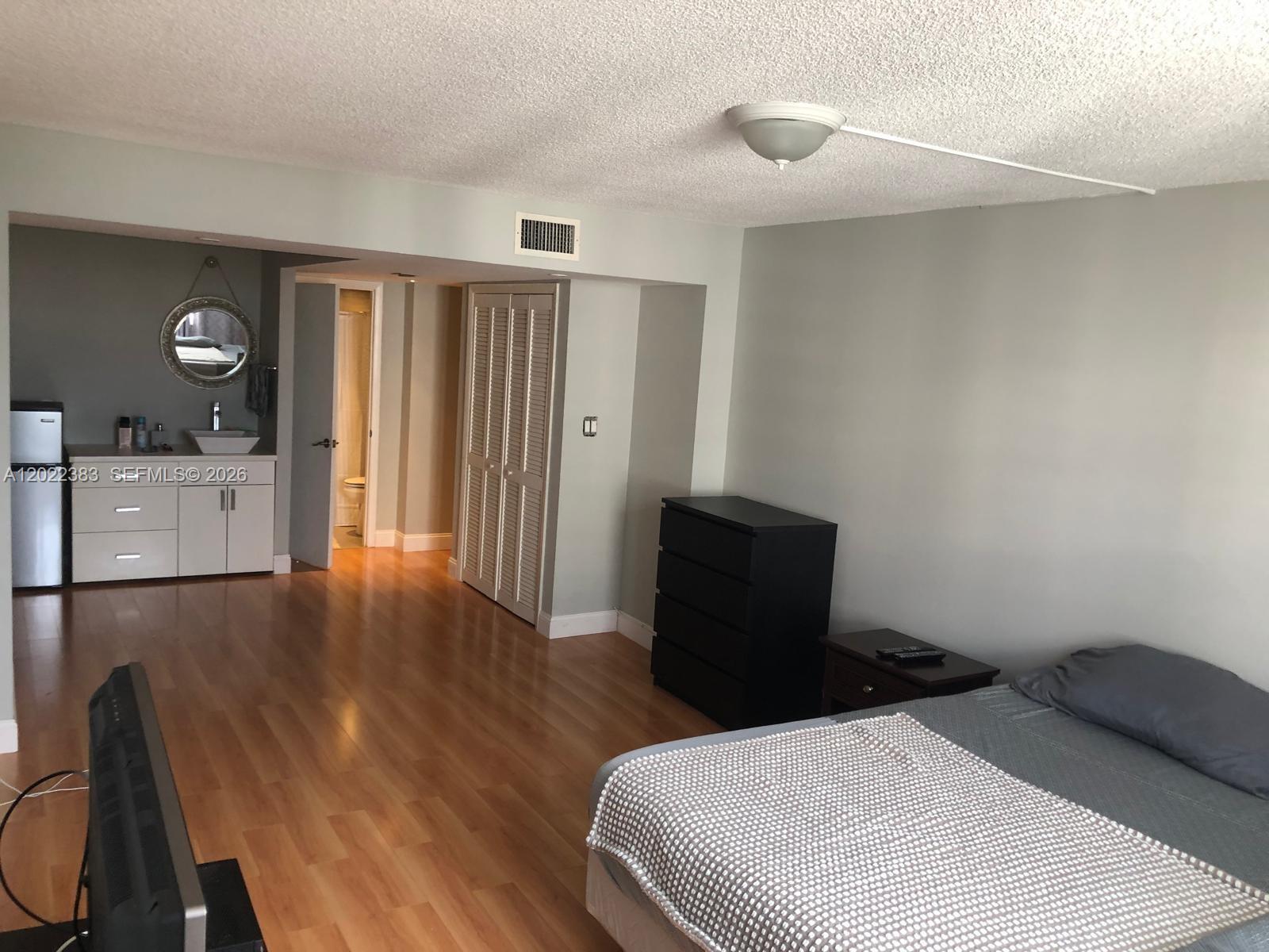 18021 Biscayne Boulevard 1701 Property Photo 18