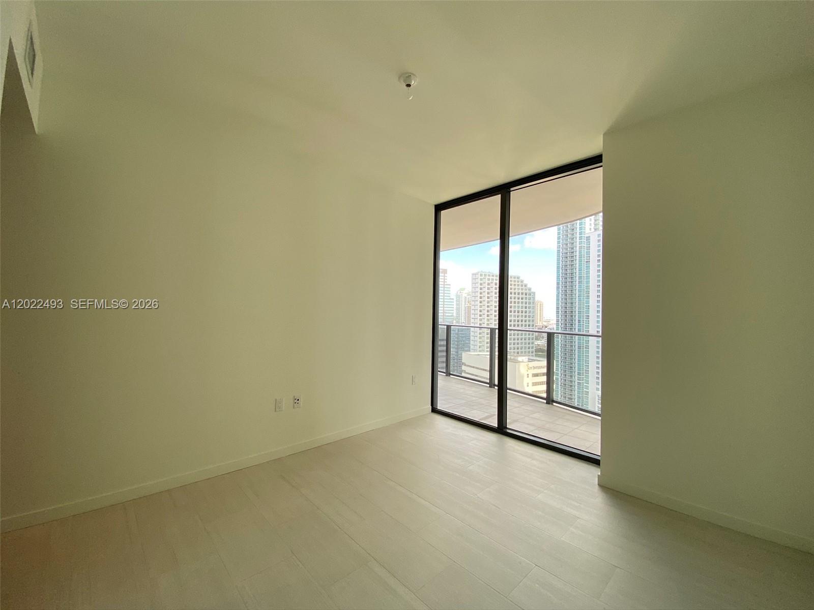 1000 Brickell Plaza 2715 Property Photo 6