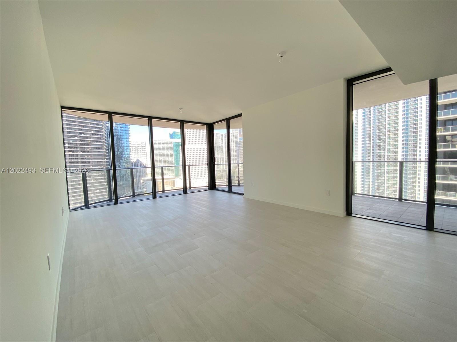 1000 Brickell Plaza 2715 Property Photo 7