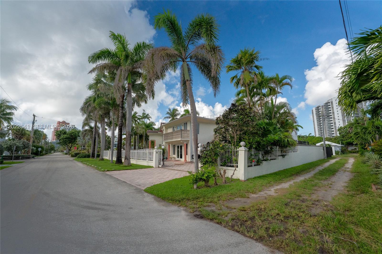 2701 N Atlantic Boulevard Property Photo 7