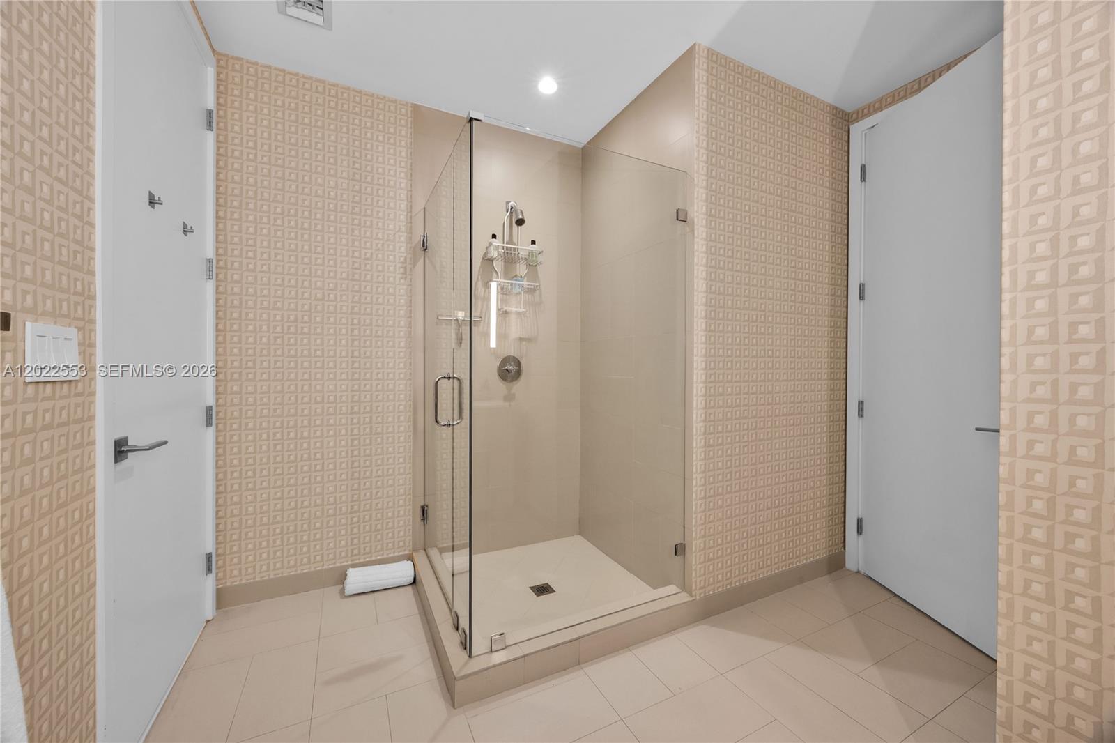 2831 S Bayshore Drive 705 Property Photo 13