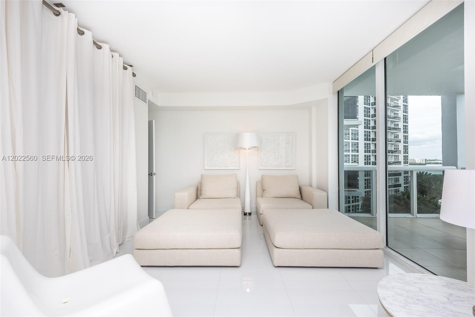 10275 Collins Avenue 706 Property Photo 10