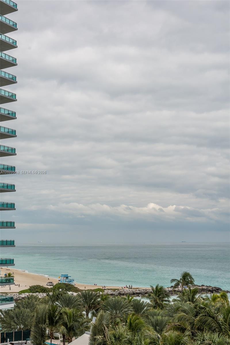 10275 Collins Avenue 706 Property Photo 14