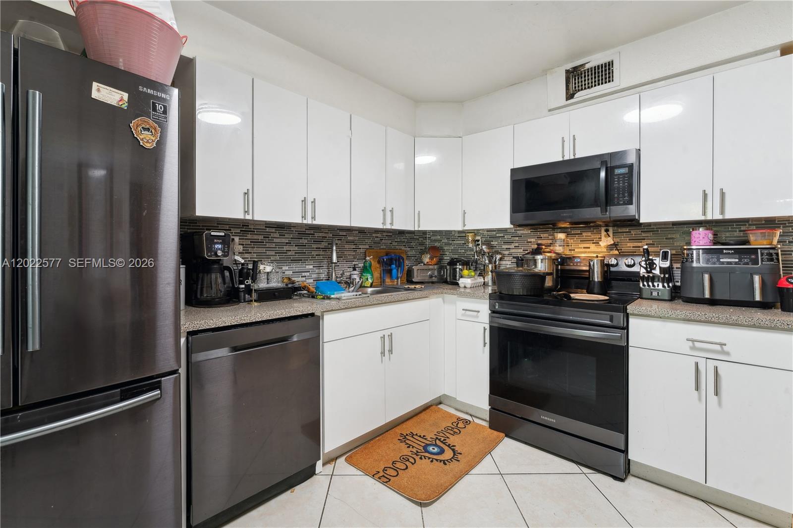 A12022577 Property Photo 2