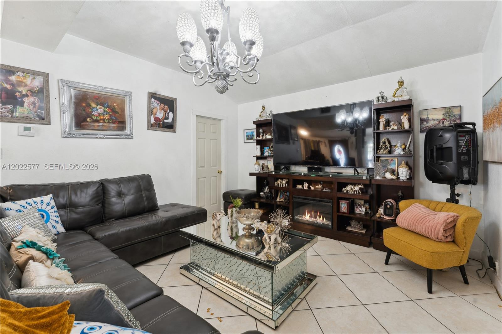 A12022577 Property Photo 4