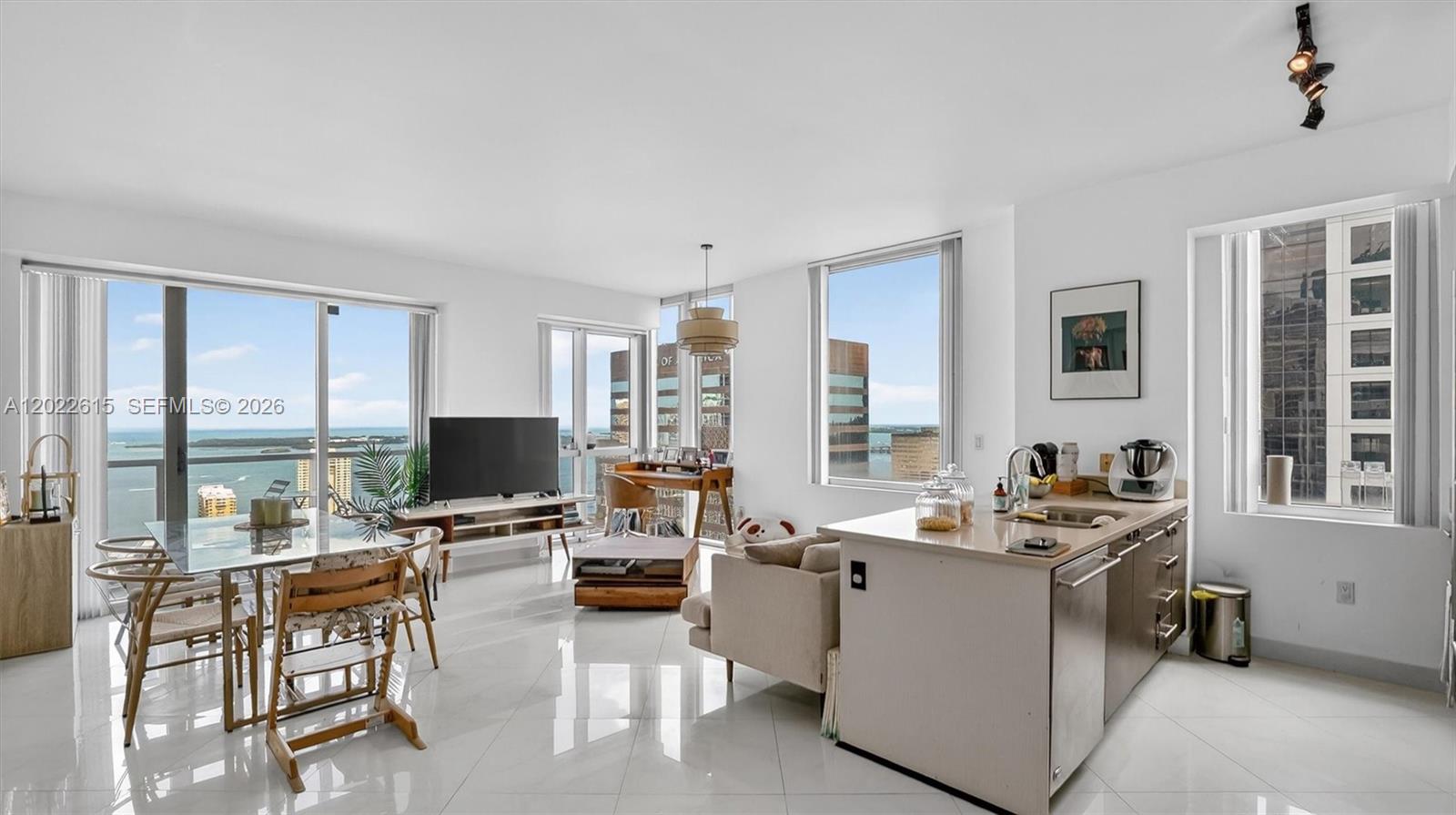 500 Brickell Avenue 4102 Property Photo 1