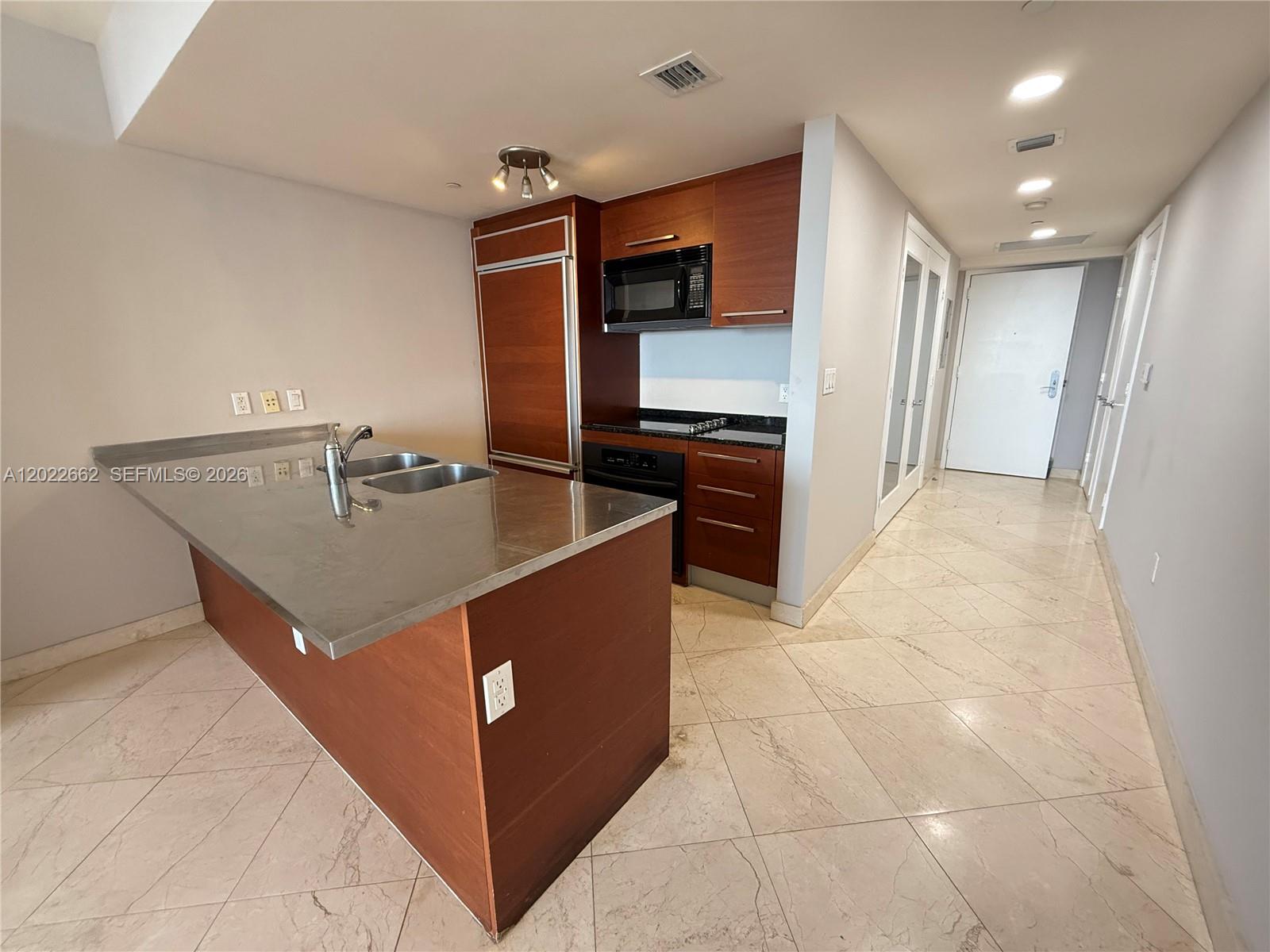 1850 S Ocean Drive 4009 Property Photo 2
