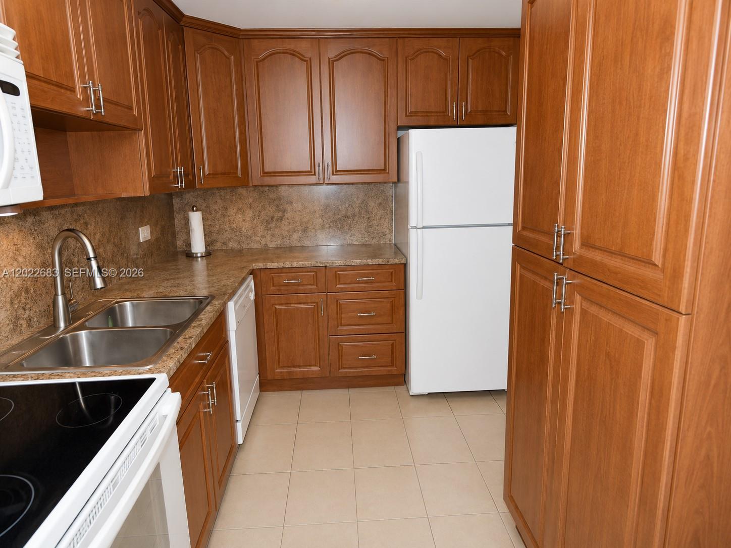 447 Ne 195th Street 117 Property Photo 4