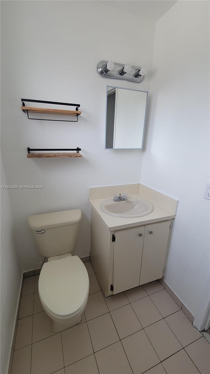 A12022689 Property Photo 8