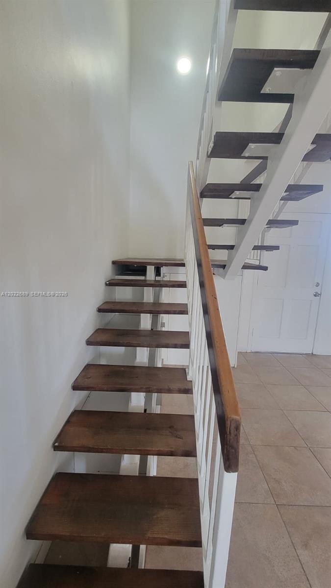 A12022689 Property Photo 11