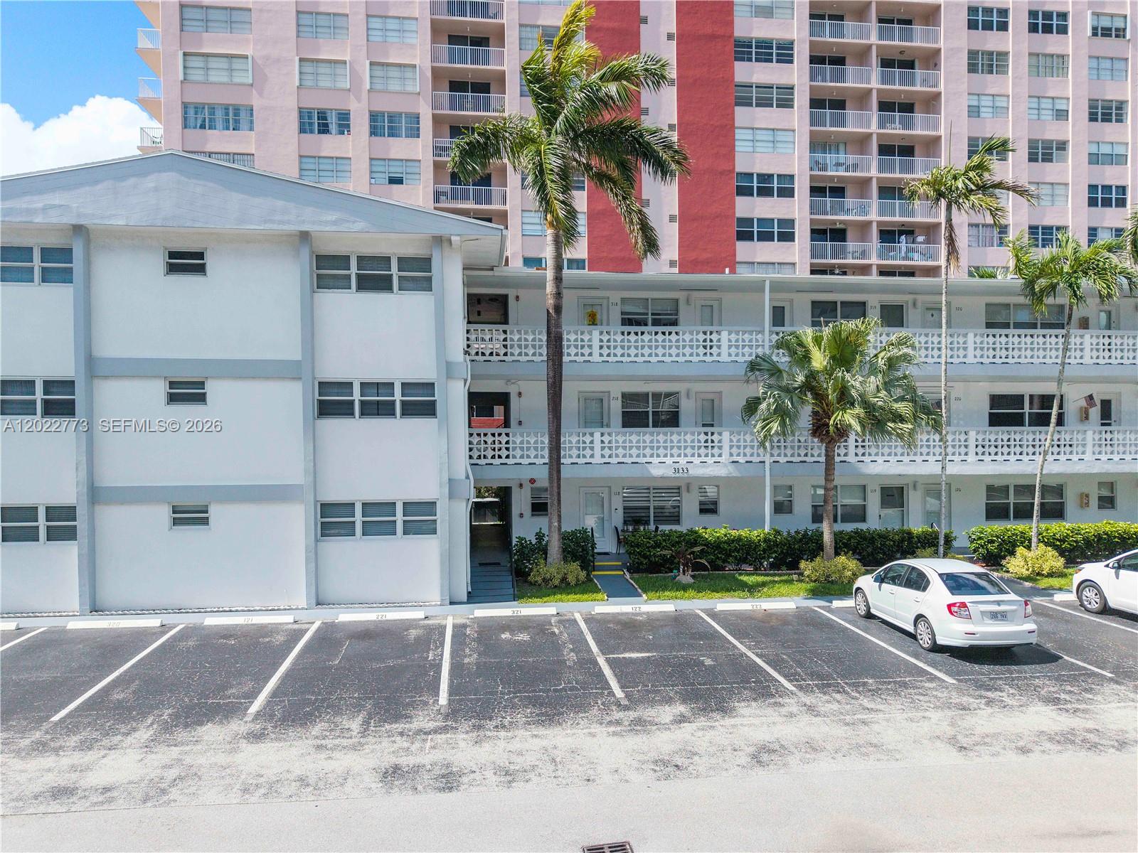 3133 S Ocean Drive 318 Property Photo 1
