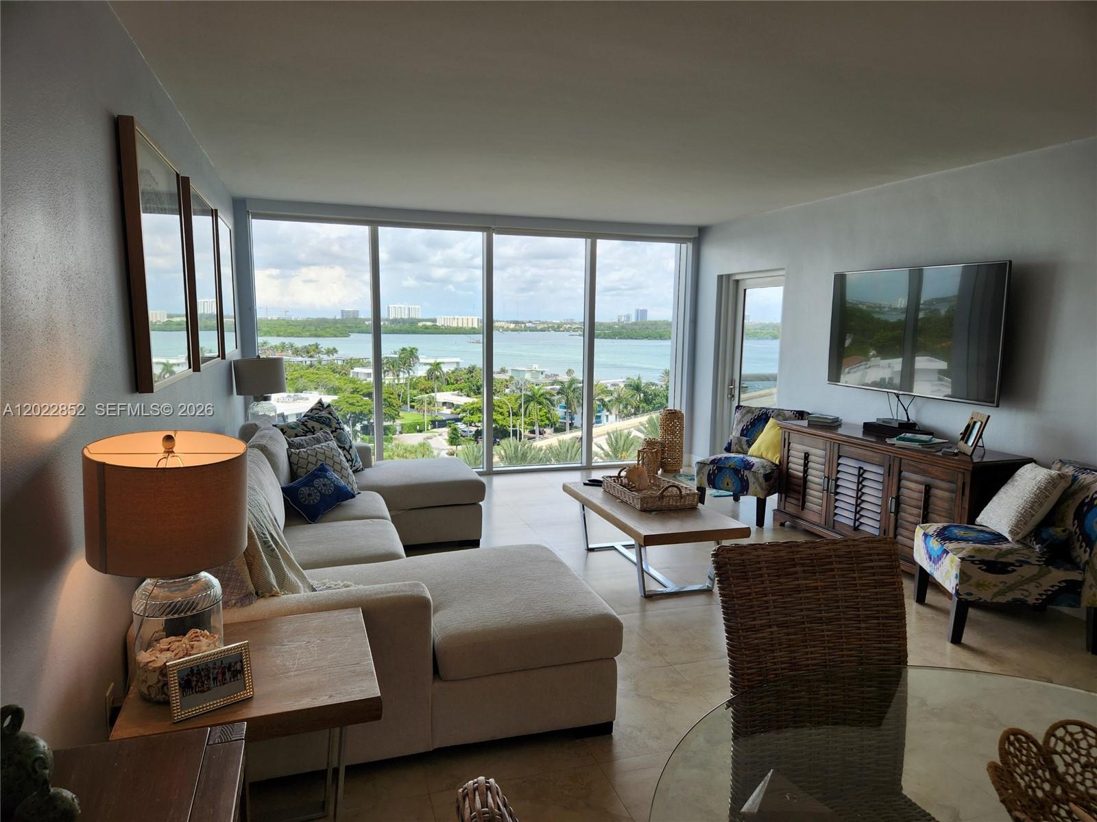 10275 Collins Avenue 824 Property Photo 1