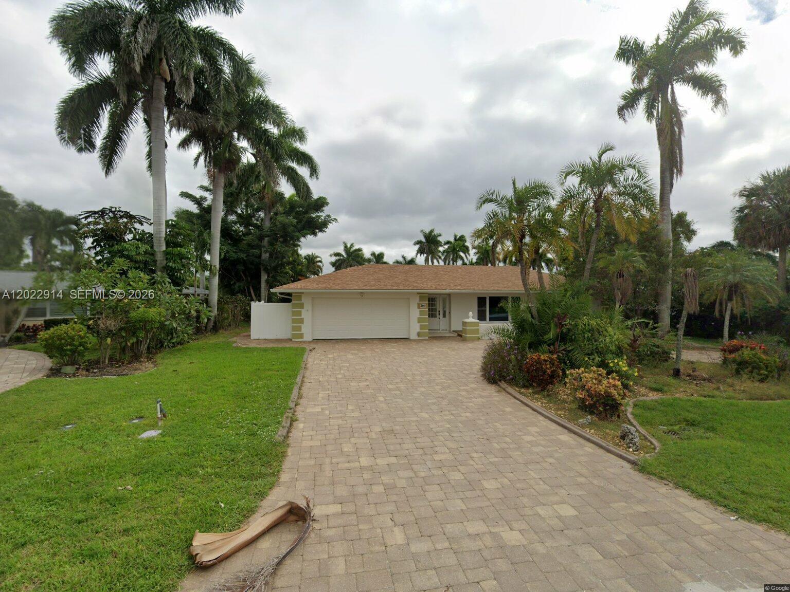 209 Bayshore Drive Property Photo 1