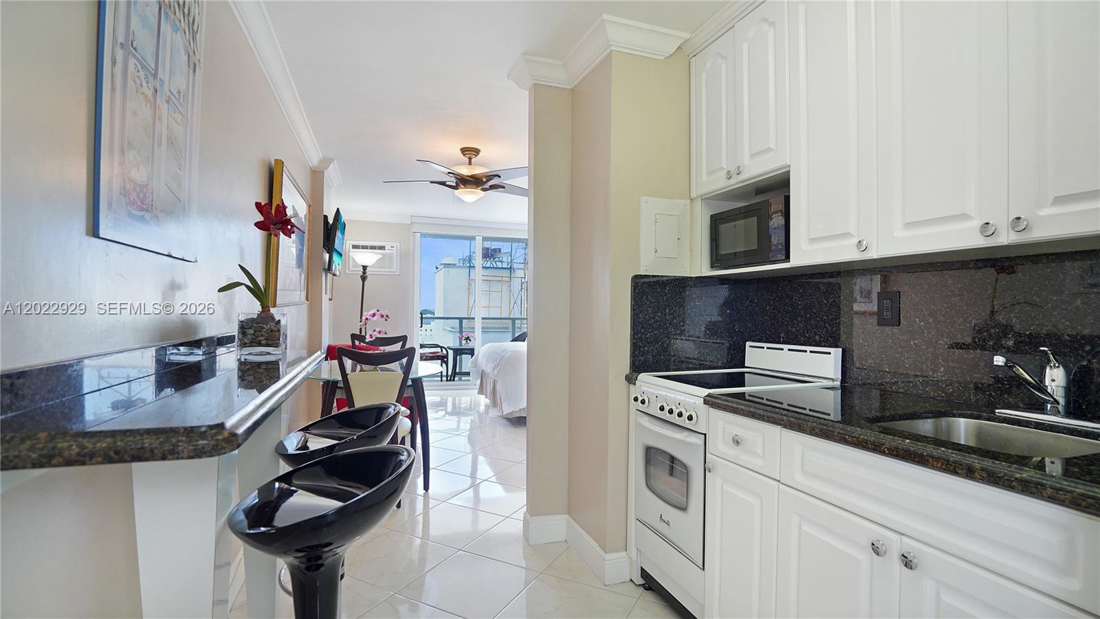 1750 James Avenue 9j Property Photo 3